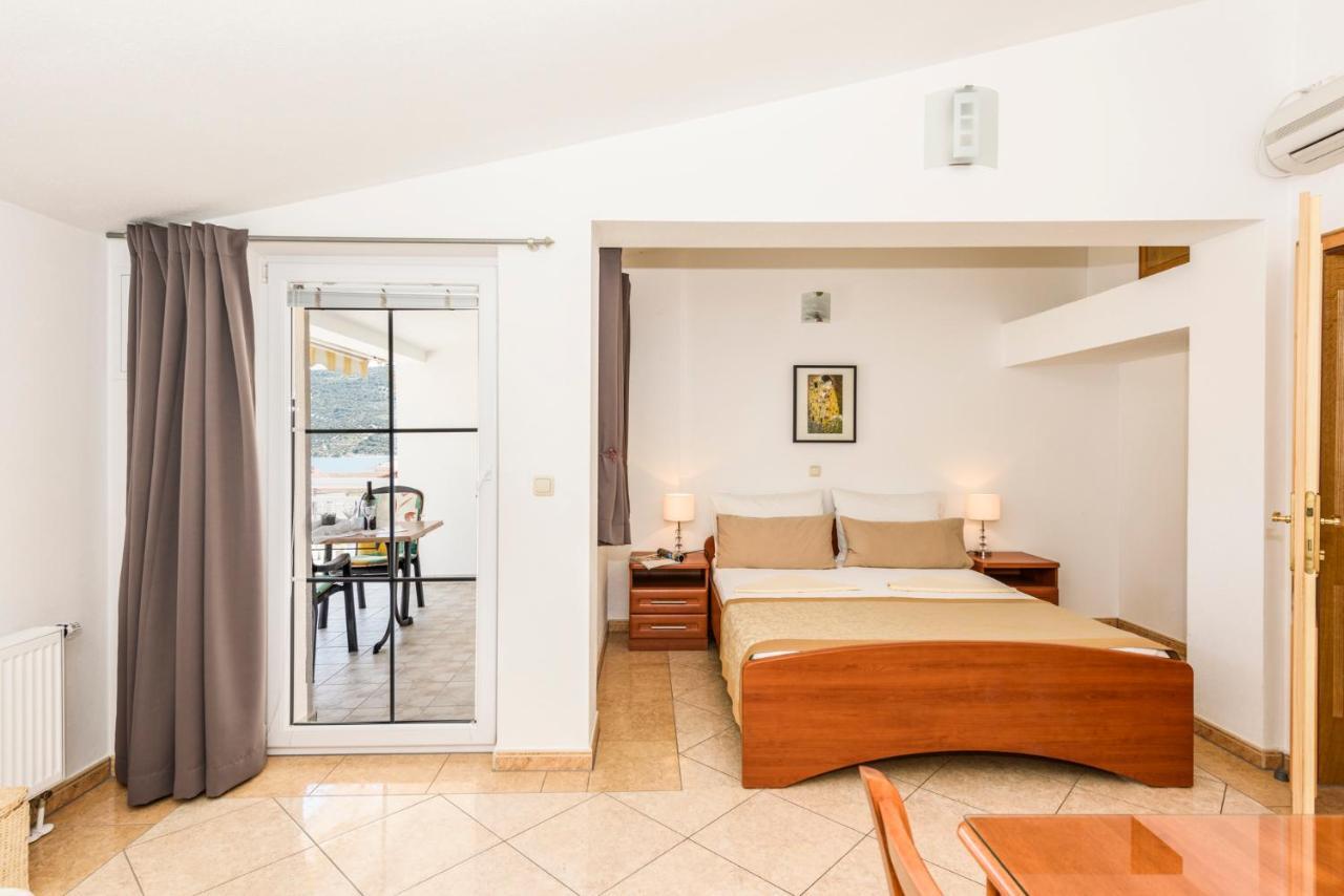 Apartments Kaskada Марина Екстериор снимка