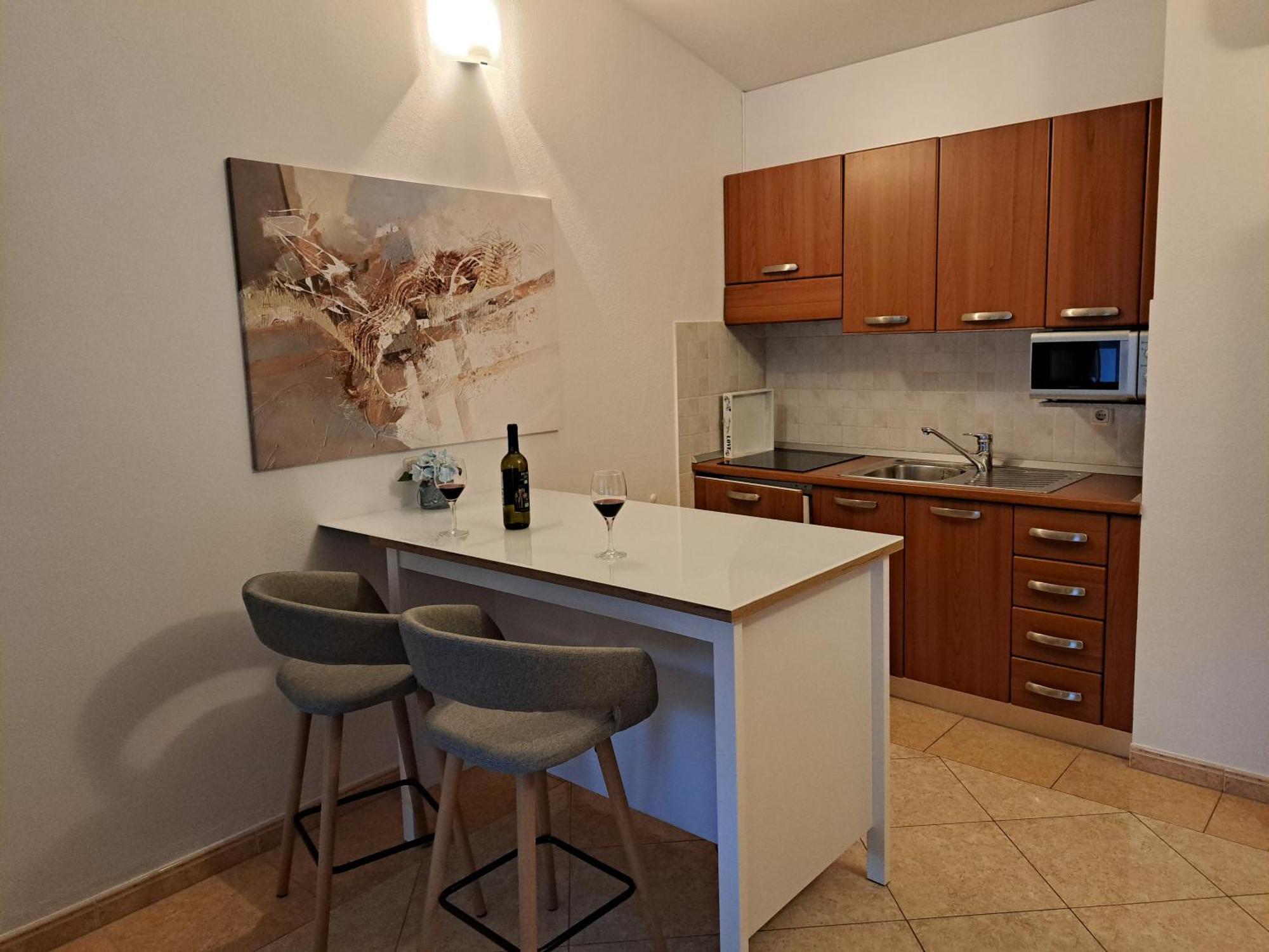 Apartments Kaskada Марина Екстериор снимка