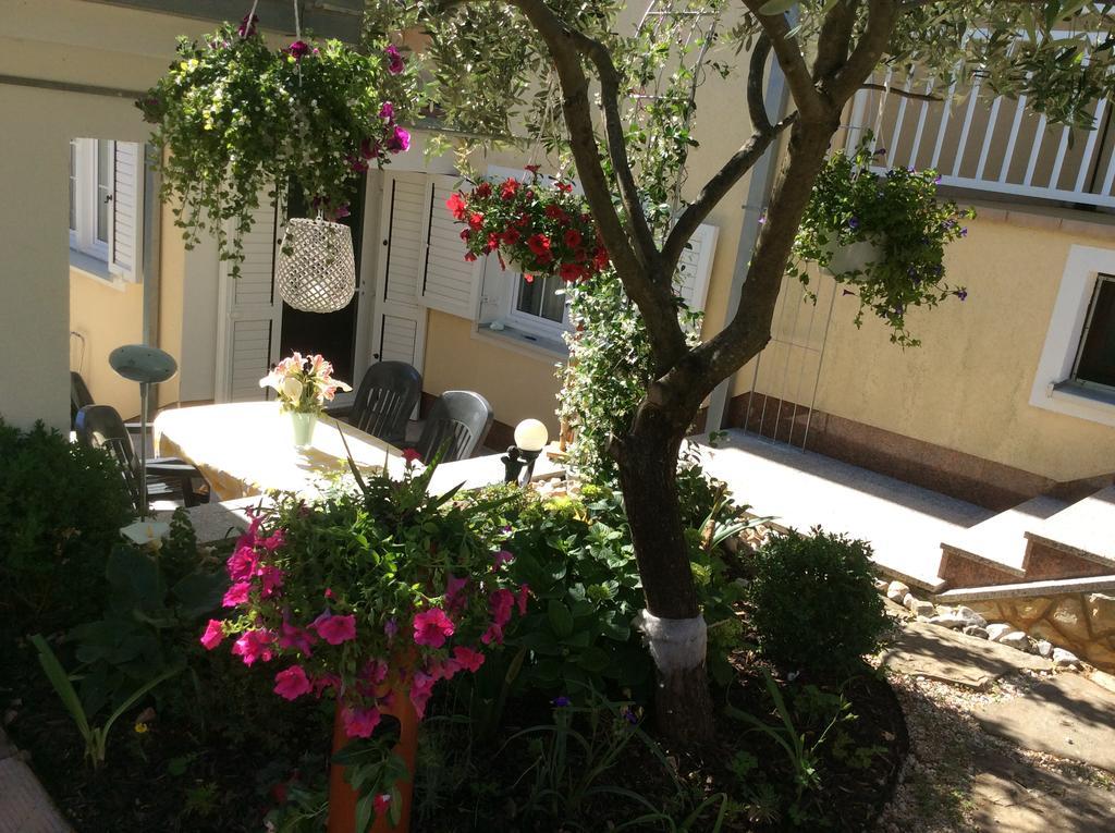 Apartments Kaskada Марина Екстериор снимка
