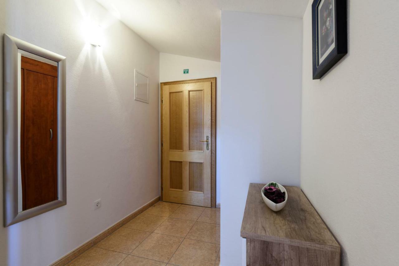 Apartments Kaskada Марина Екстериор снимка